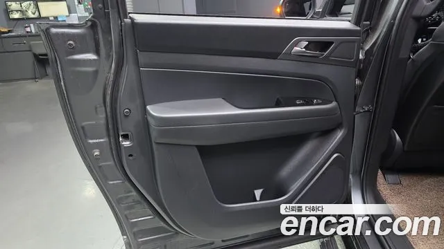 KG_Mobility_Ssangyong Rexton Новый Rexton Sport Khan Дизель 2.2 2WD — Фото автомобиля 25