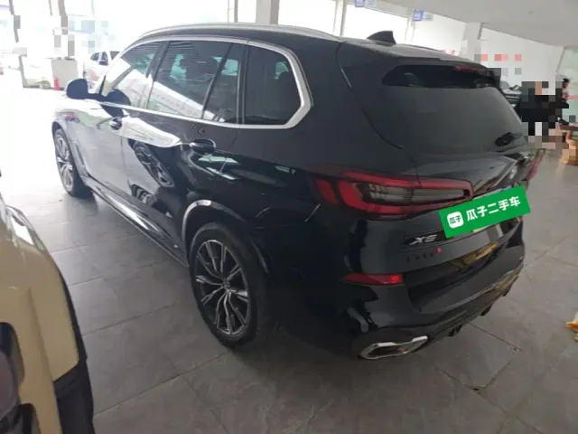 BMW X5 — Фото автомобиля 4