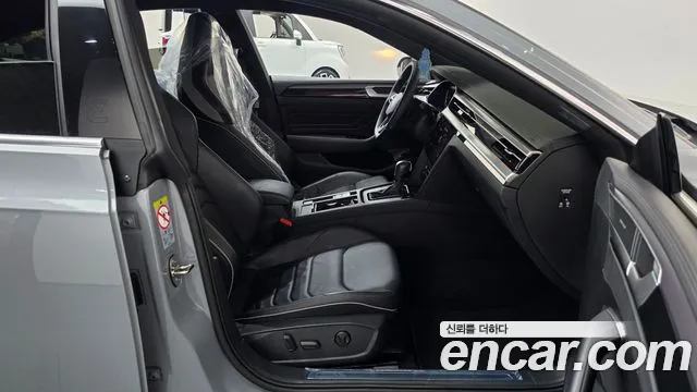 Volkswagen Arteon Arteon 2.0 TDI R-LINE 4Motion — Фото автомобиля 25