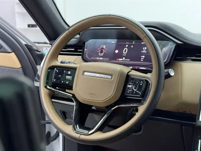 Land Rover Range Rover Sport — Фото автомобиля 13