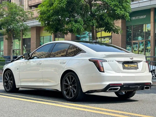 Cadillac CT5 — Фото автомобиля 4