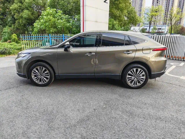 Toyota Harrier — Фото автомобиля 7