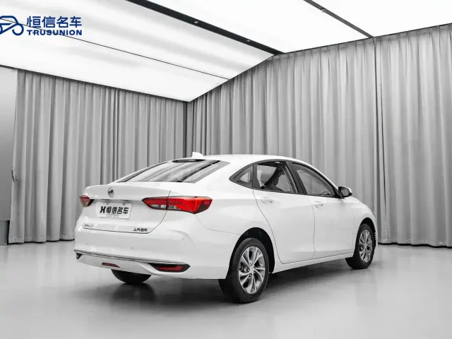 Buick Verano — Фото автомобиля 4