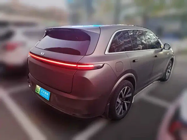 Li Auto L7 — Фото автомобиля 5
