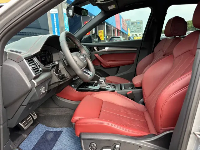 Audi Q5L — Фото автомобиля 11