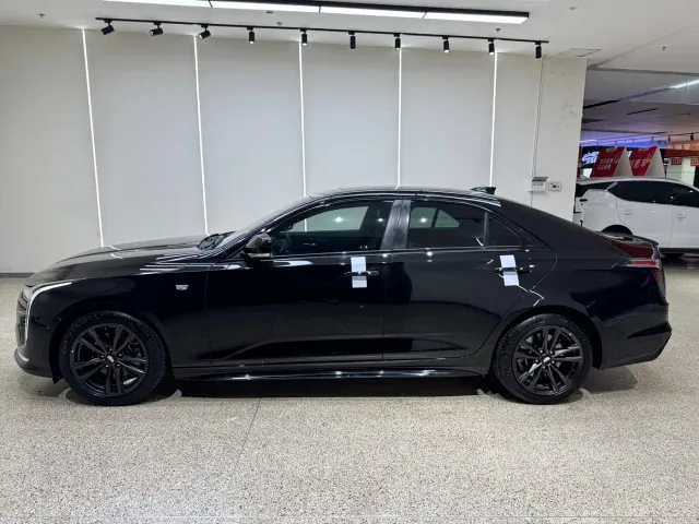 Cadillac CT4 — Фото автомобиля 27