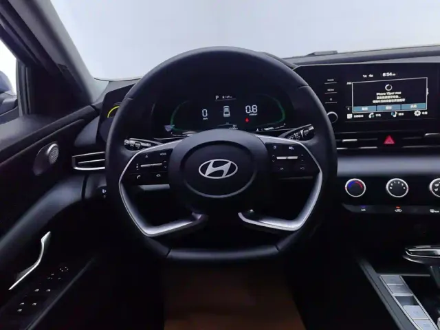 Hyundai Elantra — Фото автомобиля 15