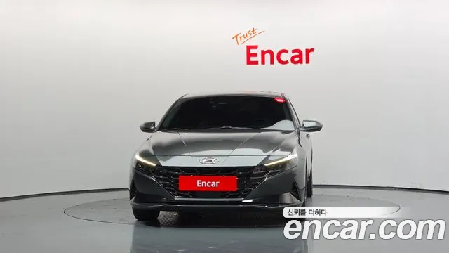 Hyundai Avante CN7 — Фото автомобиля 3