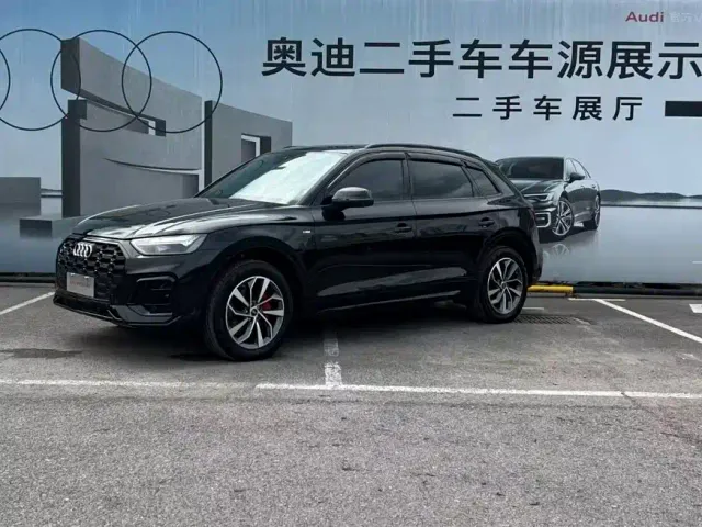 Фотография автомобиля — Audi Q5L