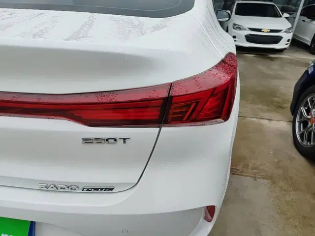 Changan Eado — Фото автомобиля 7