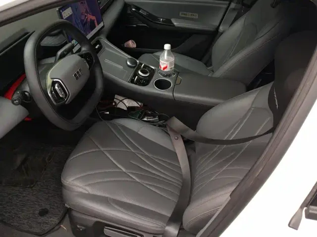Geely Galaxy L6 — Фото автомобиля 8