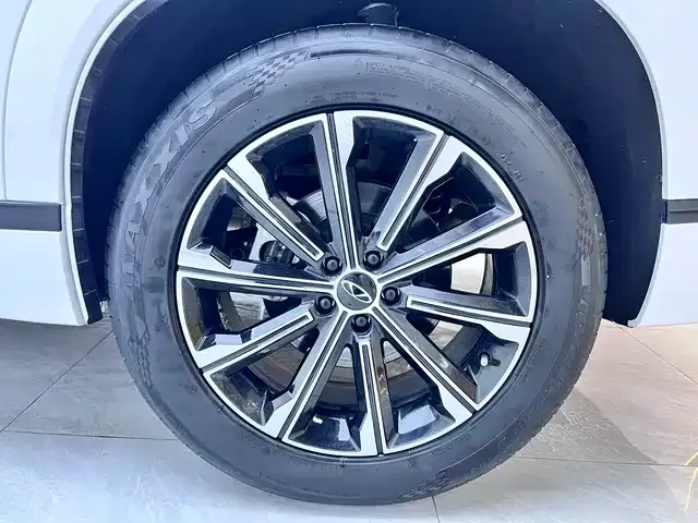 Chery Tiggo 9 — Фото автомобиля 11