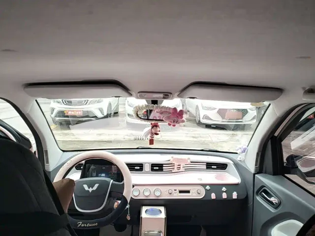 Wuling Hongguang Mini EV — Фото автомобиля 17