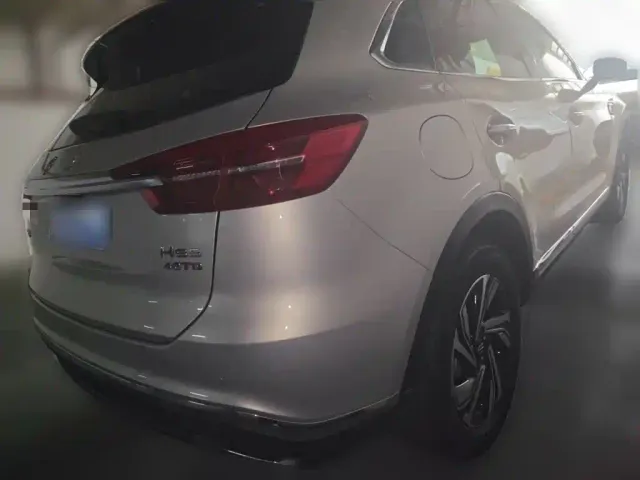 Hongqi HS5 — Фото автомобиля 4