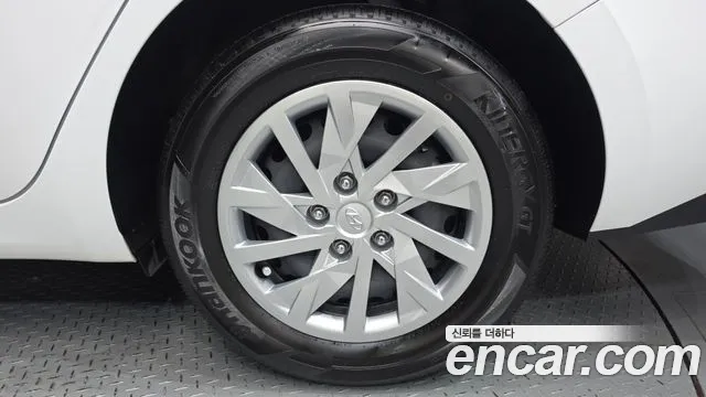 Hyundai Avante CN7 — Фото автомобиля 6