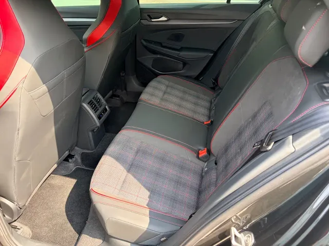 Volkswagen Golf GTI — Фото автомобиля 7