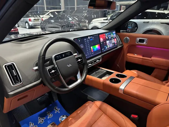 Li Auto L7 — Фото автомобиля 13