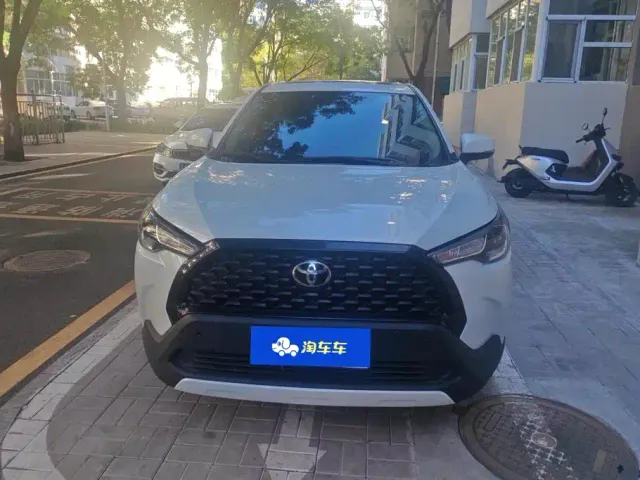 Toyota Corolla Cross — Фото автомобиля 2