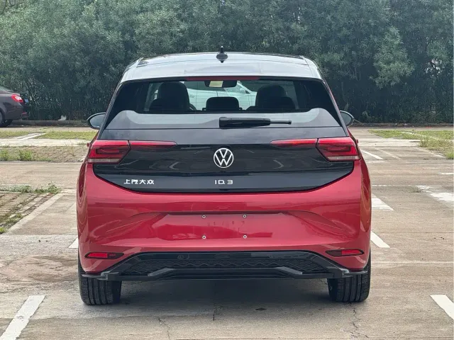 Volkswagen ID.3 — Фото автомобиля 10