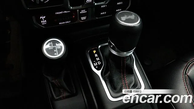 Jeep Wrangler JL — Фото автомобиля 18