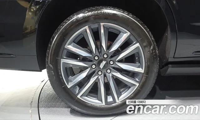 Cadillac Escalade 5th Gen — Фото автомобиля 5