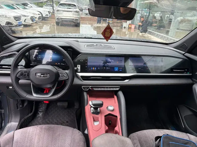 Geely Xingyue L — Фото автомобиля 4