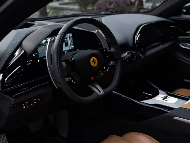 Ferrari Purosangue — Фото автомобиля 12