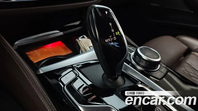 BMW 5 Series G30 — Фото автомобиля 9