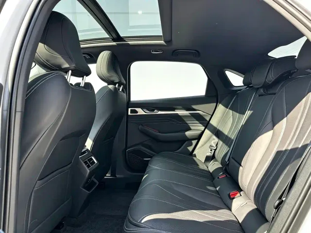 Geely Xingrui — Фото автомобиля 4
