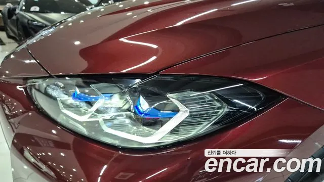 BMW i4 — Фото автомобиля 5