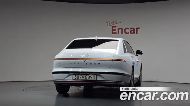 Hyundai Grandeur Grandeur (GN7) — Фото автомобиля 4
