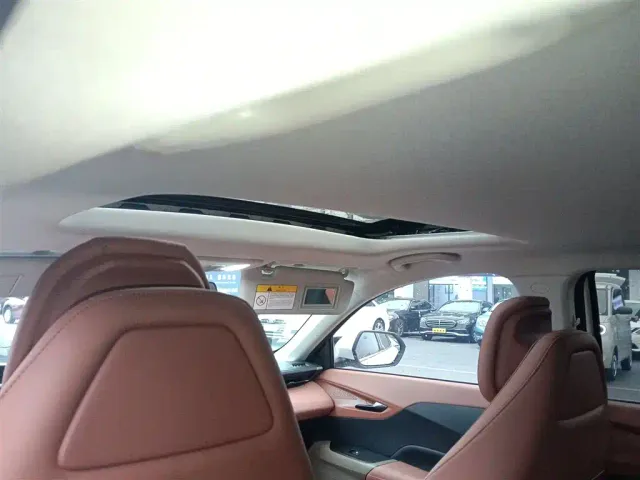 Changan Qiyuan A05 — Фото автомобиля 17