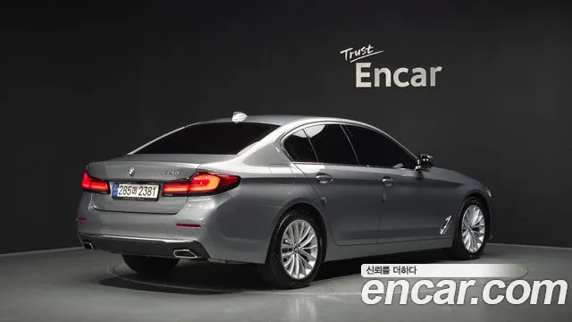 BMW 5-Series — Фото автомобиля 2