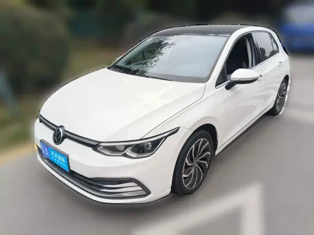 Фотография автомобиля — Volkswagen Golf