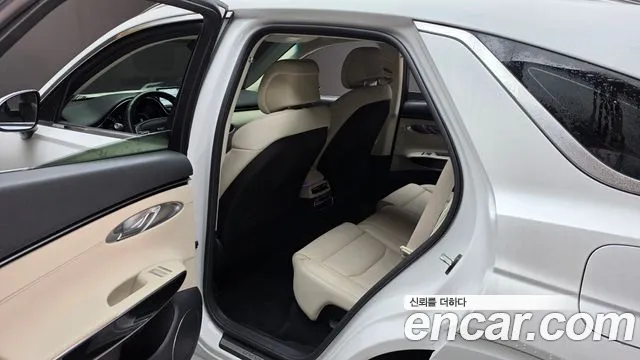 Genesis GV70 — Фото автомобиля 18