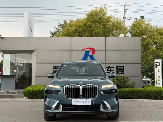 BMW X7 — Фото автомобиля 3