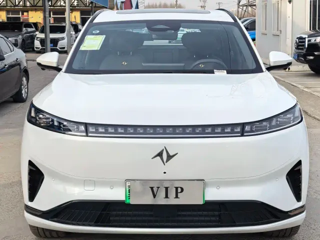 Dongfeng eπ 008 — Фото автомобиля 2