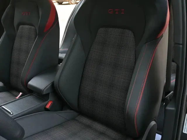 Volkswagen Golf GTI — Фото автомобиля 17