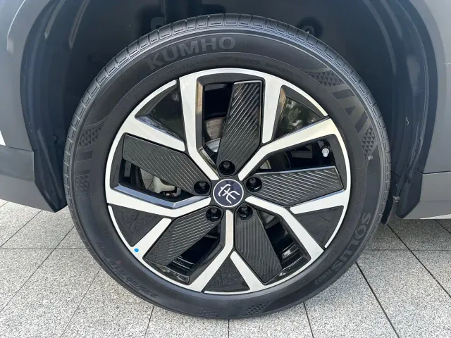 BYD Song L DM-i — Фото автомобиля 13