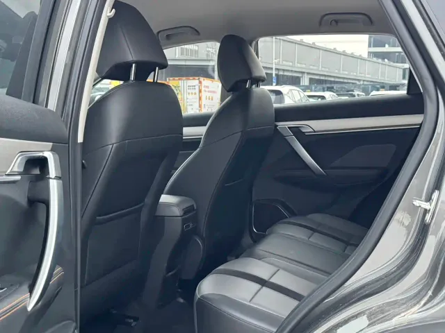 Geely Binyue — Фото автомобиля 9