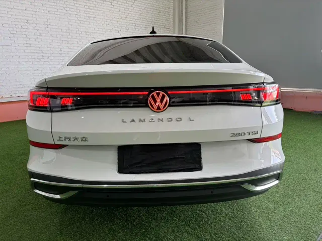 Volkswagen Lamando — Фото автомобиля 8