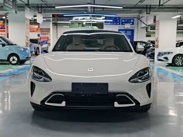 Xiaomi SU7 — Фото автомобиля 2