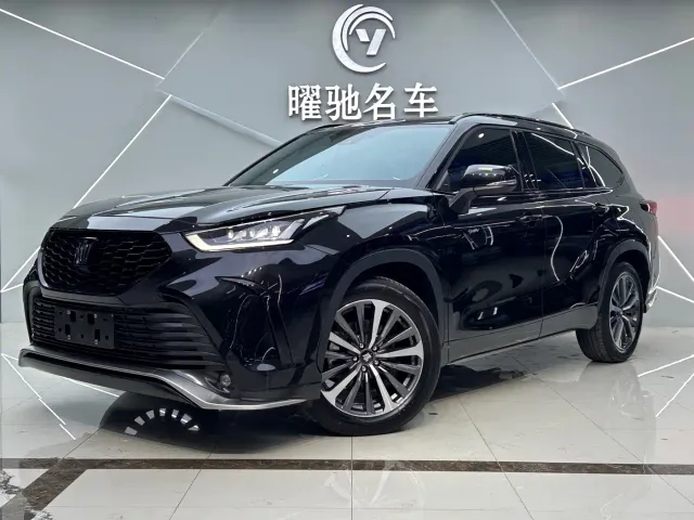 Фотография автомобиля — Toyota Crown Kluger