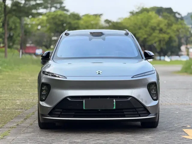 Nio ES8 — Фото автомобиля 2