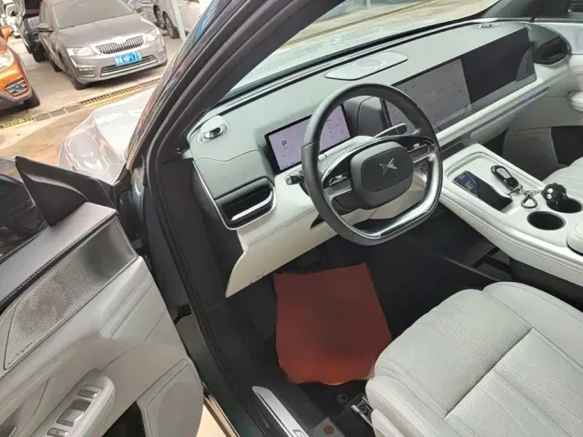 Xpeng G9 — Фото автомобиля 15