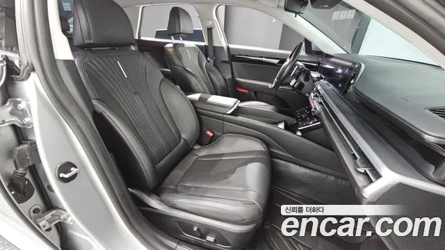 Hyundai Grandeur GN7 — Фото автомобиля 16