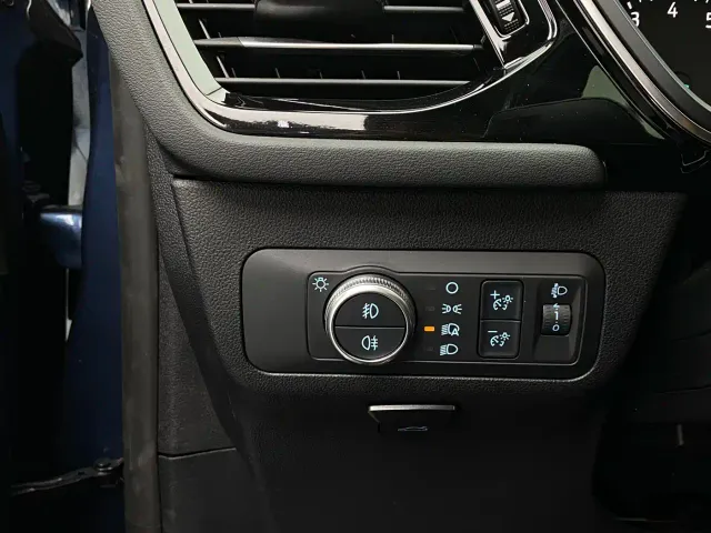 Ford Escape — Фото автомобиля 9