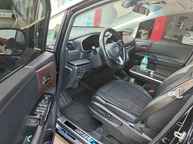 Honda Odyssey — Фото автомобиля 15