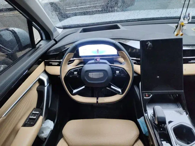 Geely Boyue L — Фото автомобиля 2