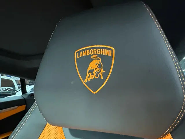 Lamborghini Urus — Фото автомобиля 16